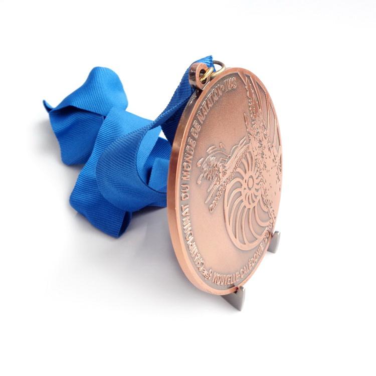 Benutzerdefinierte Medaillon-Bälle, antike Farb-Spinnmedaille, religiöse Medaille zum Nationalfeiertag von Katar, arabische Sportmedaille, Gravur