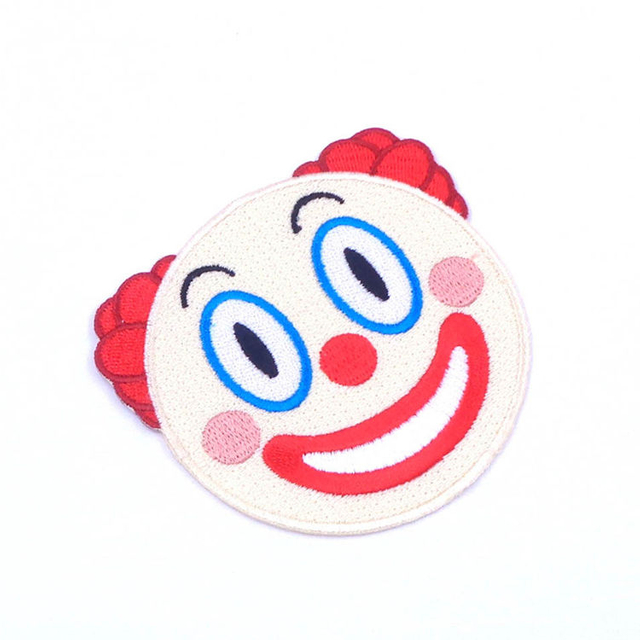 Benutzerdefinierte austauschbare tragbare OEM-Pailletten-Bienen-Alien-Baumwollmaterial-Stickerei-Buchstaben-Patch