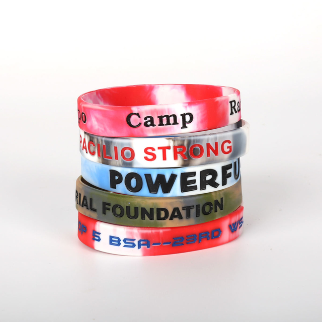 2023 Silikon-Armband, individuelles Silikon-Gummi-elastisches Handgelenk-Handband, graviertes Silikon-Armband