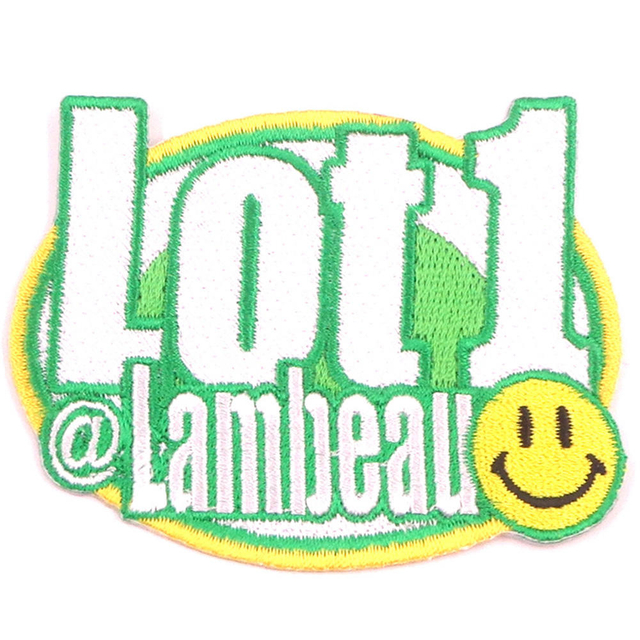 Maßgeschneiderte Jeansjacke, Jeanshose, Multi-Design-Patch-Kleidung für Damen und Herren