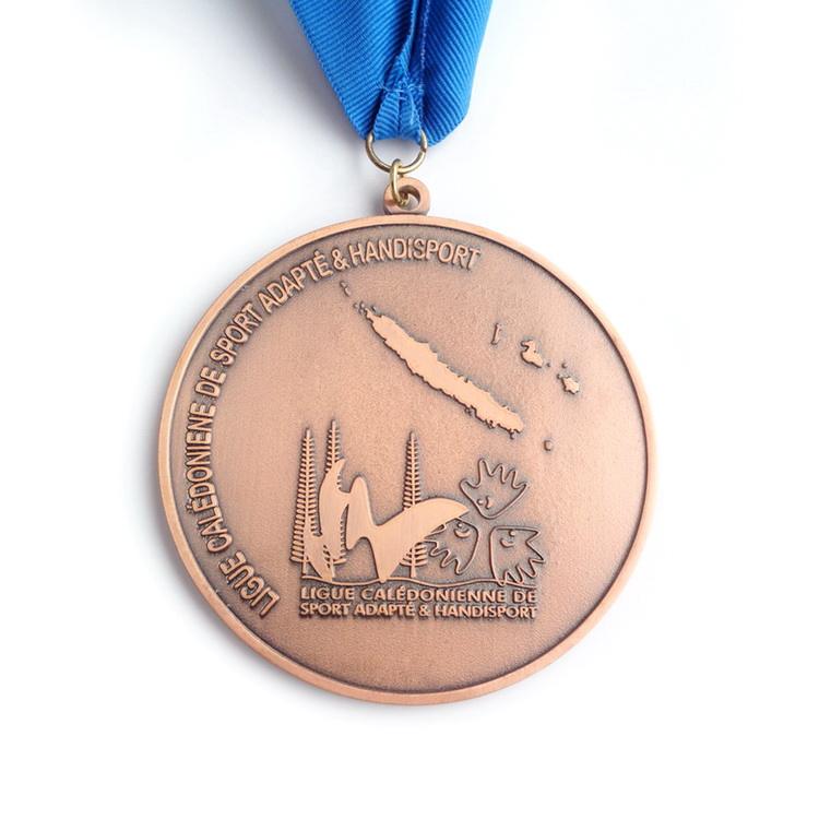 Benutzerdefinierte Medaillon-Bälle, antike Farb-Spinnmedaille, religiöse Medaille zum Nationalfeiertag von Katar, arabische Sportmedaille, Gravur