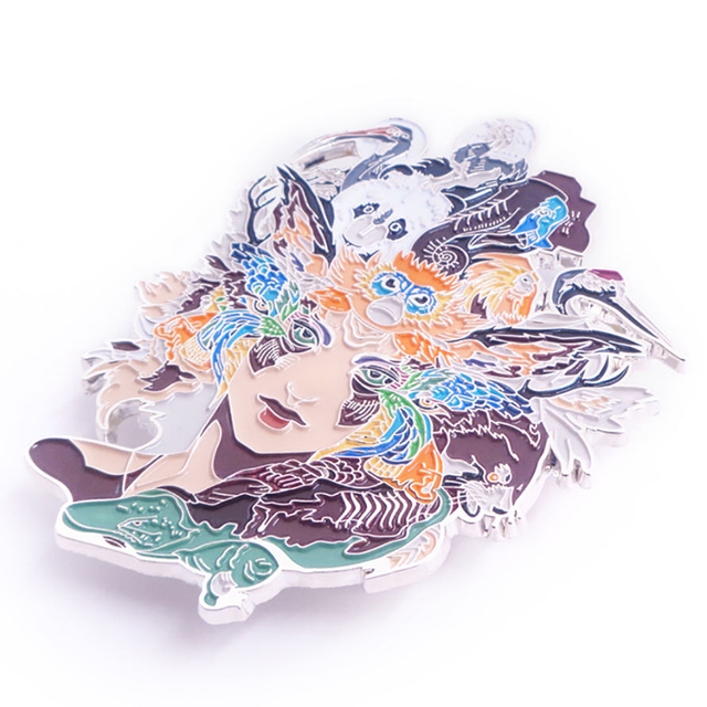 Benutzerdefinierte Anime Big Hard Emaille Pin Abzeichen