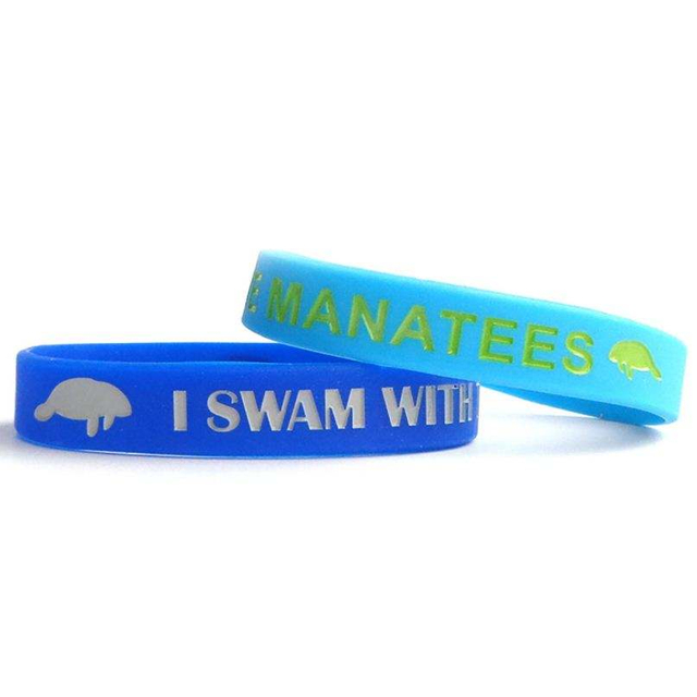 Free Design 2023 Logo Silikonarmband anpassen Herzförmiges Silikonarmband